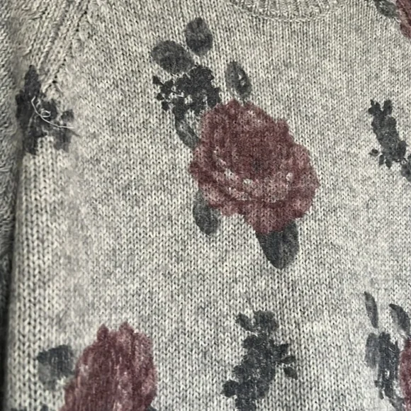 Lucky Brand sweater - Picture 2 of 6